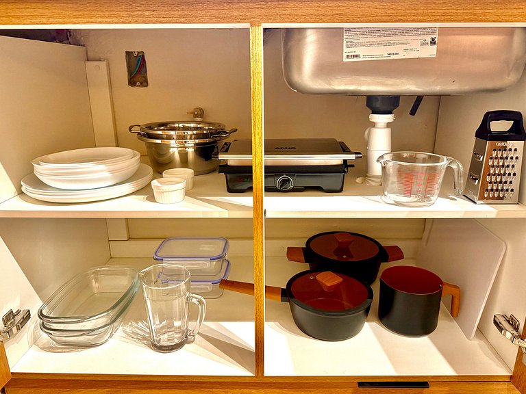 Studio reformado a 5 minutos da praia do Leblon!