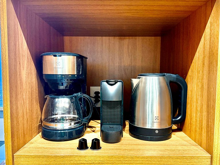 Studio reformado a 5 minutos da praia do Leblon!