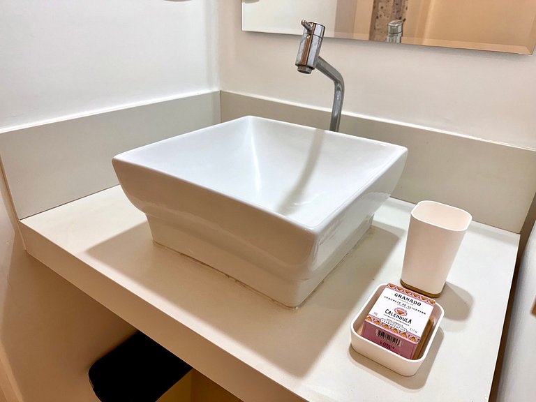 3 quartos, recepção 24h e aconchegante - Leblon