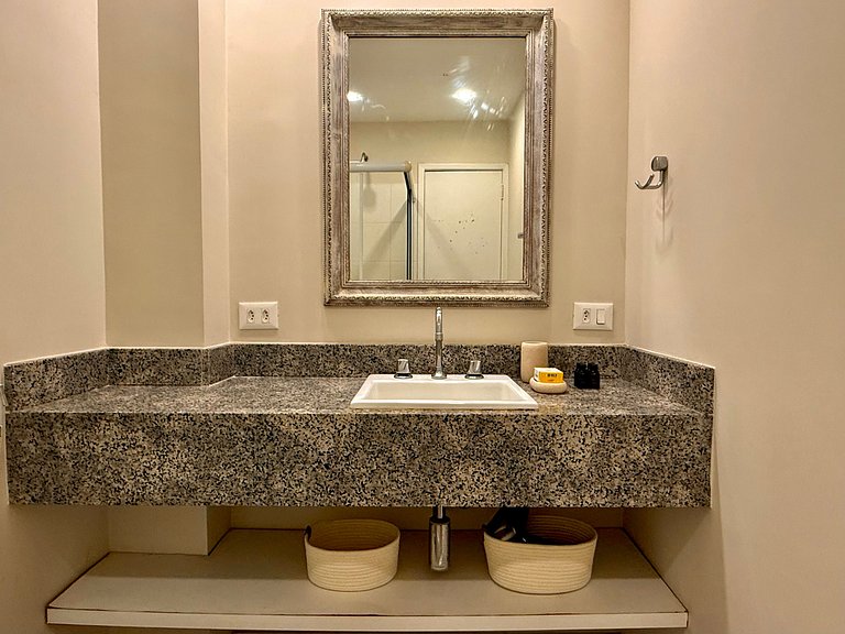 3 minutos da praia + recepção 24h!