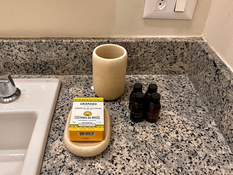 3 minutos da praia + recepção 24h!