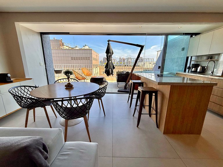 Cobertura com vista mar, jacuzzi e churrasqueira
