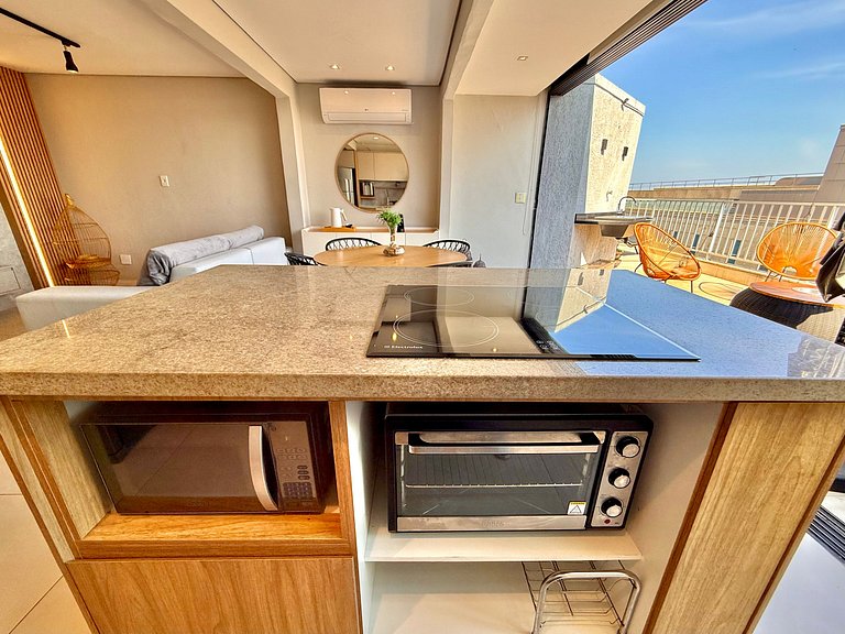 Cobertura com vista mar, jacuzzi e churrasqueira