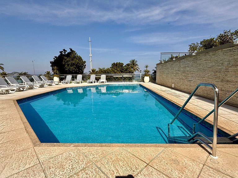 Cobertura com vista mar, jacuzzi e churrasqueira