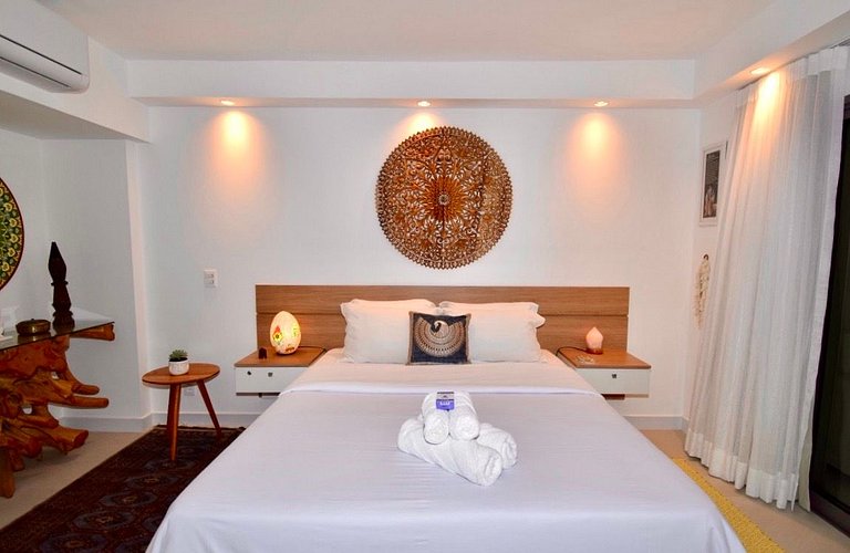 Studio Zen Premium na quadra da praia.
