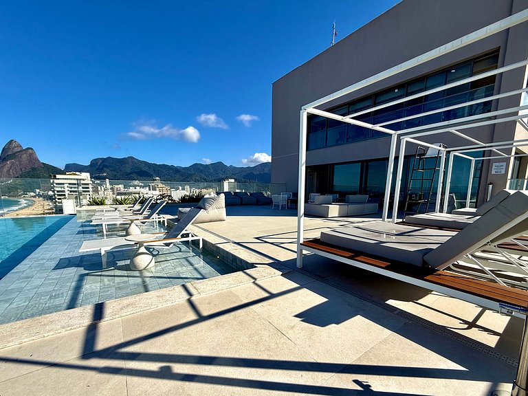 Studio Zen Premium na quadra da praia.