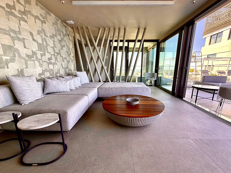 Studio Zen Premium na quadra da praia.