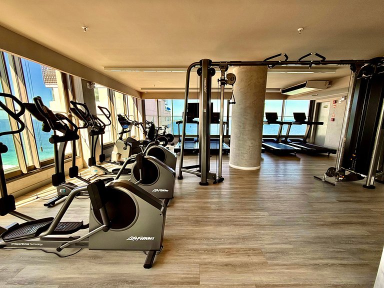 Studio Zen Premium na quadra da praia.