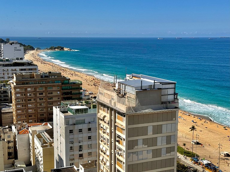 Studio Zen Premium na quadra da praia.