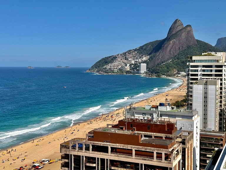 Studio Zen Premium na quadra da praia.