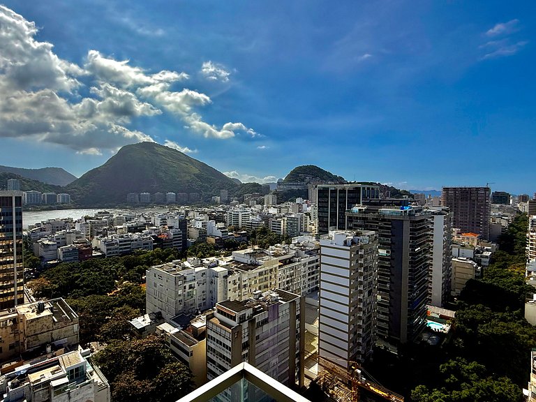 Studio Zen Premium na quadra da praia.