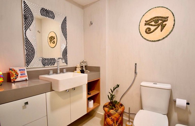 Studio Zen Premium na quadra da praia.