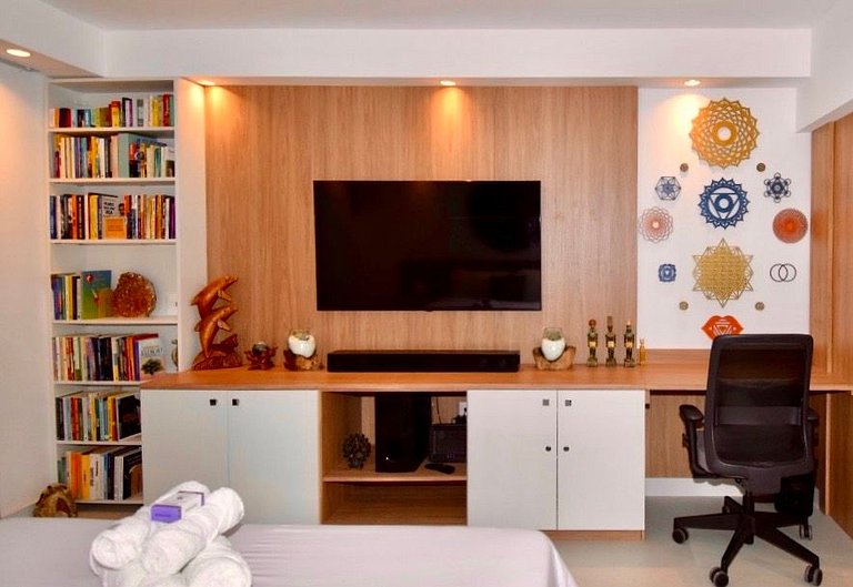 Studio Zen Premium na quadra da praia.