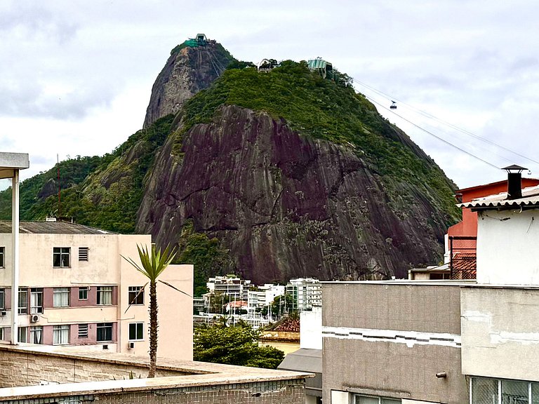 Piscina privativa, vista livre, recepção 24h, vaga