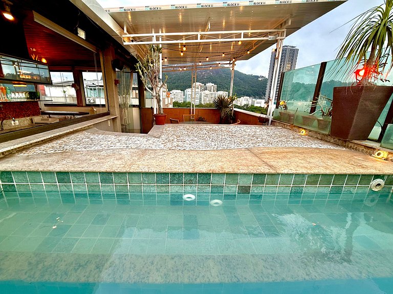 Piscina privativa, vista livre, recepção 24h, vaga